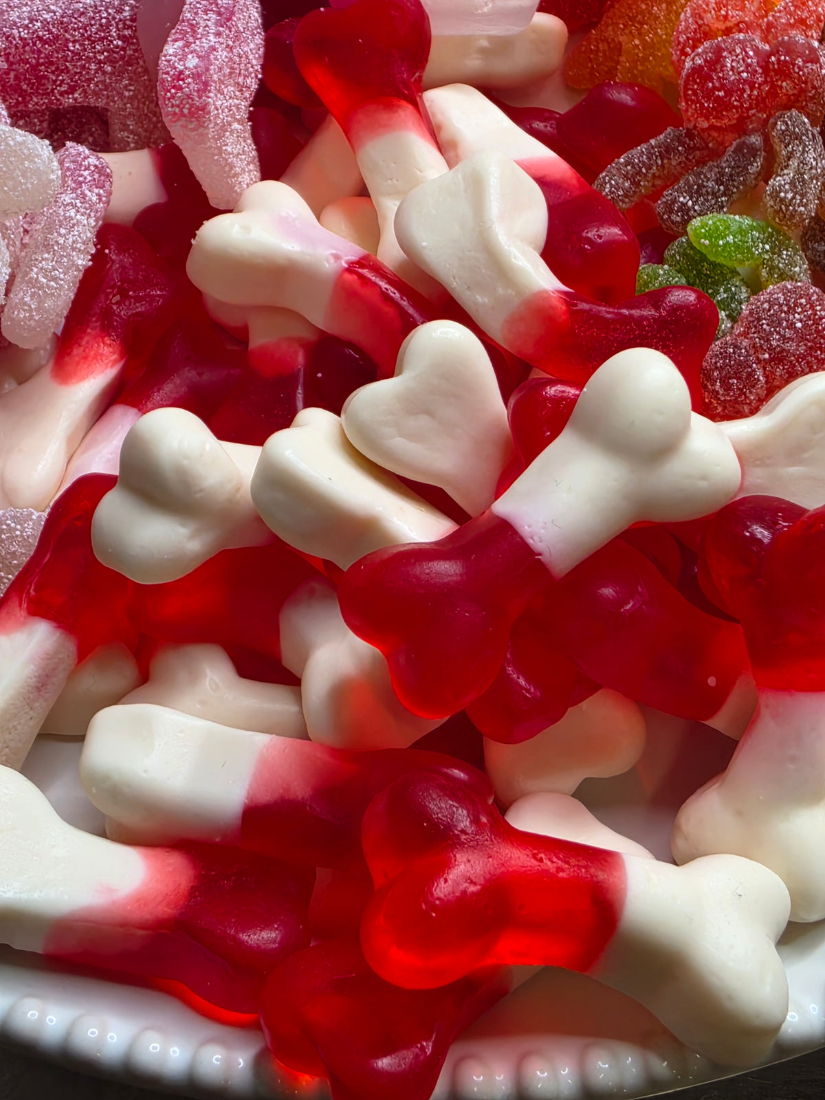 Halloween Sweet Mix 500g | Fizzy & Gummy Party Sweets - Resealable Bag, Pick and Mix Sweets, Bulk, Party Bags, Candy, Gifts
