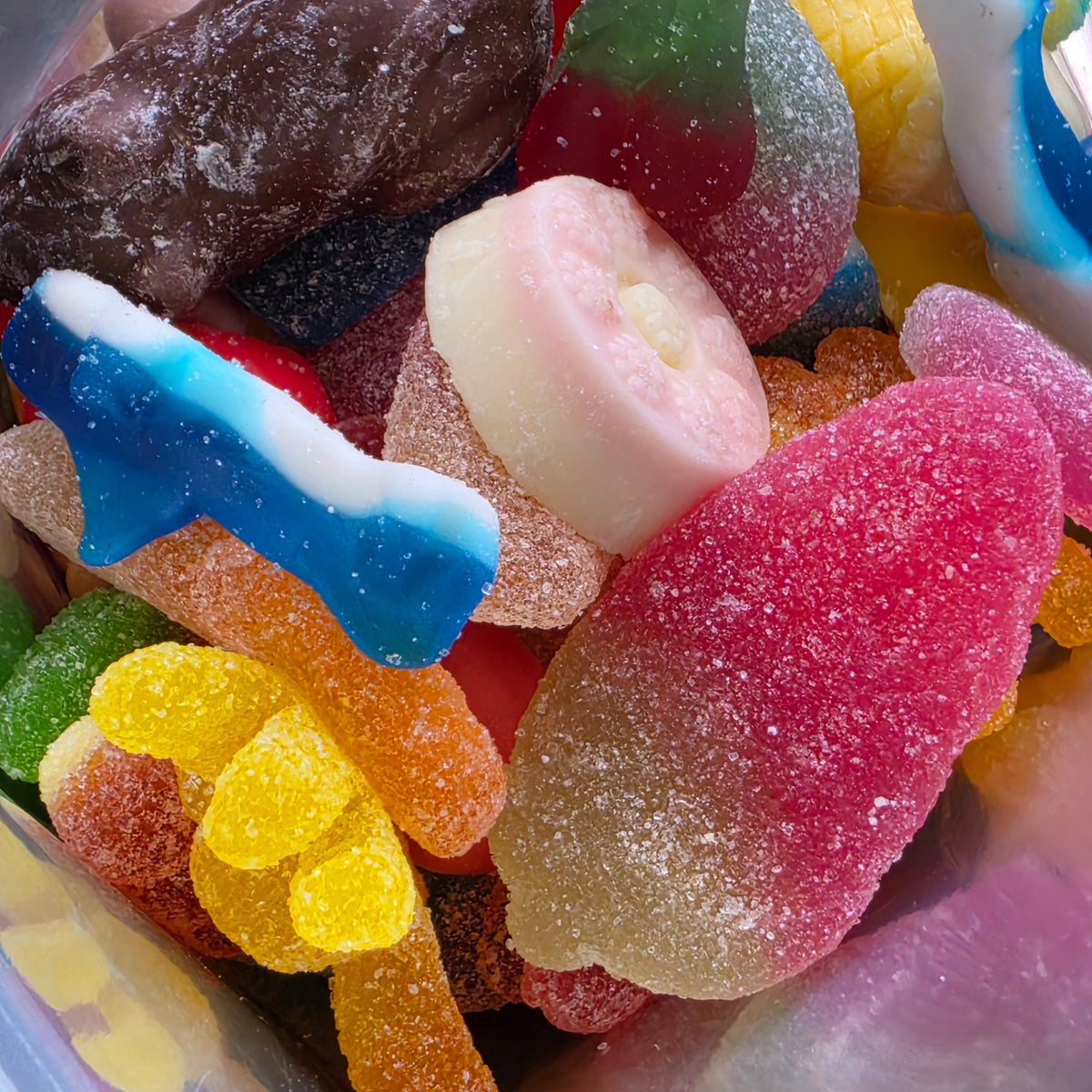 Gummy, Chocolate & Fizzy Sweet Mix 1kg -  Resealable Bag, Pick and Mix Sweets, Bulk, Party Bags, Candy Gifts