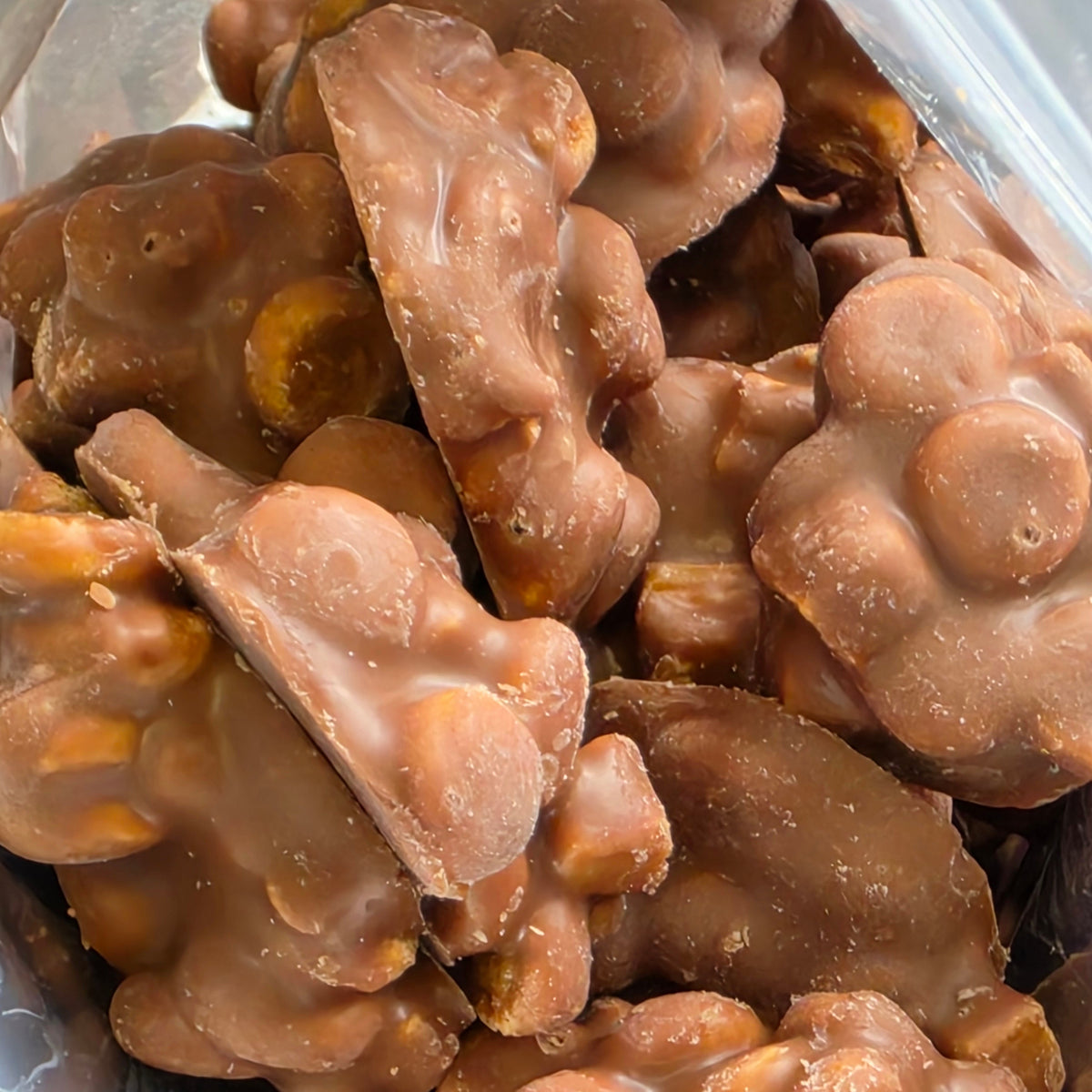 Milk Chocolate Cookie & Fudge Clusters 400g -  Resealable Bag, Pick and Mix Sweets, Bulk, Party Bags, Candy Gifts